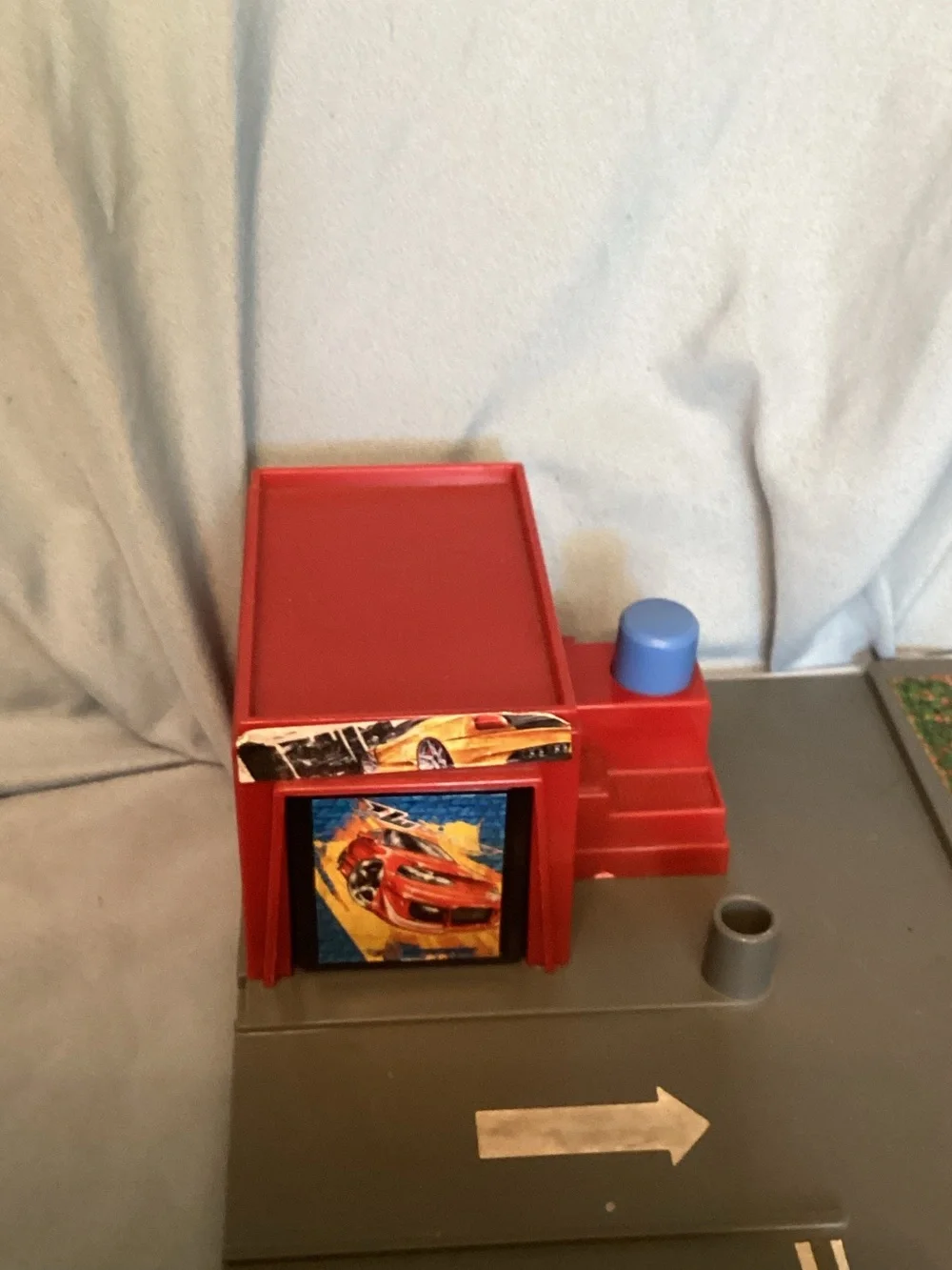 Hot Wheels 2007 Gray and Red Playset Accessory